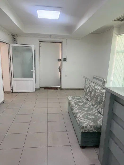 Аренда офиса лабзак 179м²