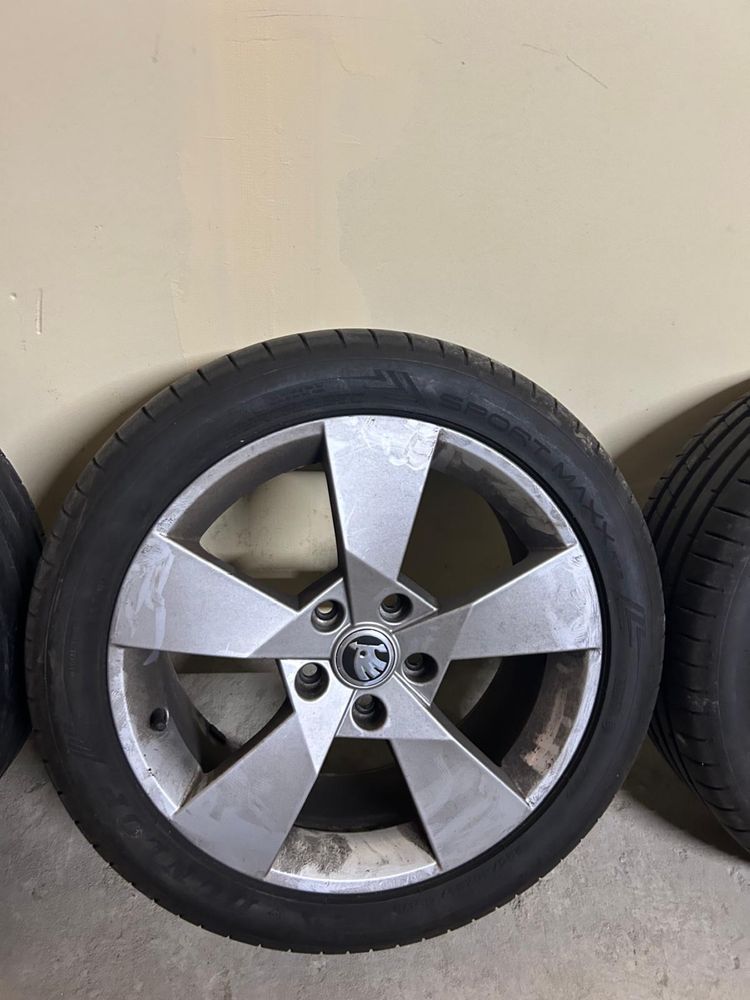 jante cu anvelope vară skoda 5x112 225/45R17