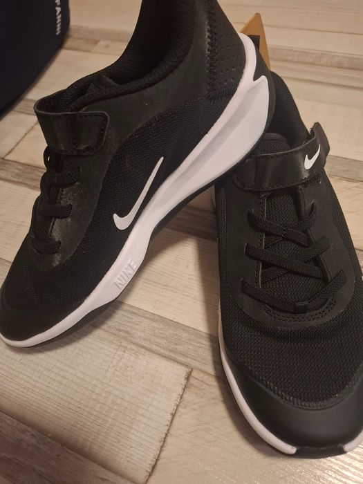 Nike маратонки нови
