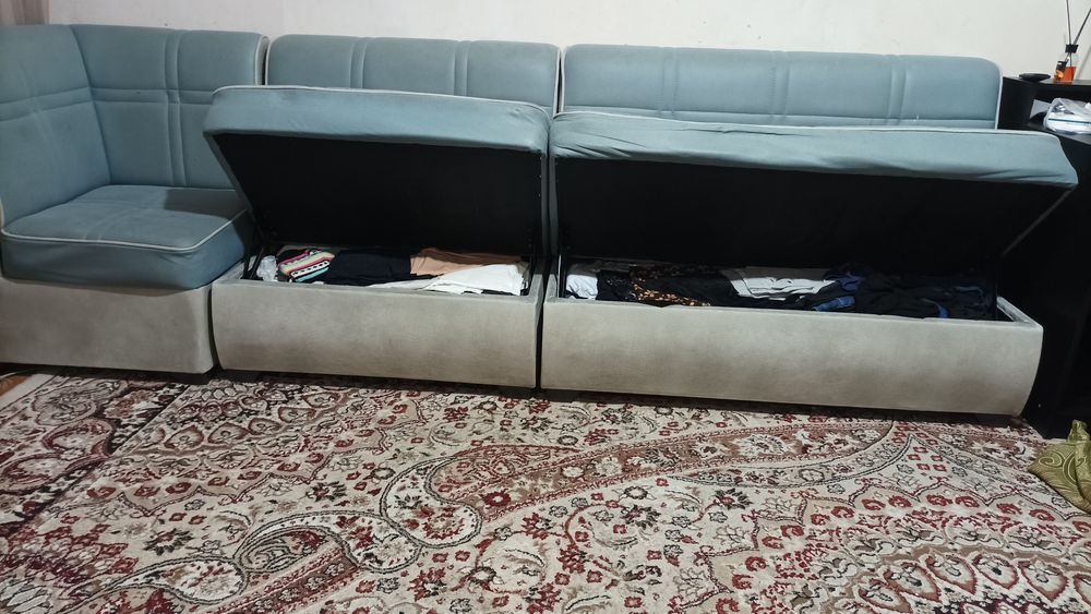 угловой диван с пуфиками.    burchaklik divan, kursichalari bn