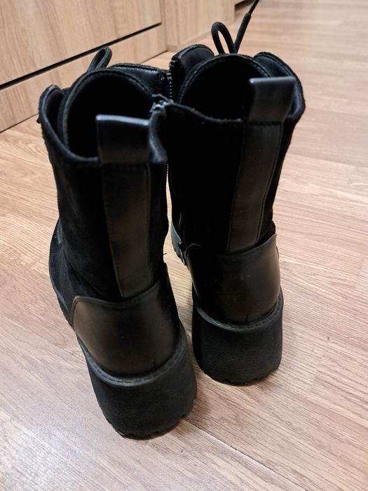 Два чифта дамски боти,естествена кожа и велурени