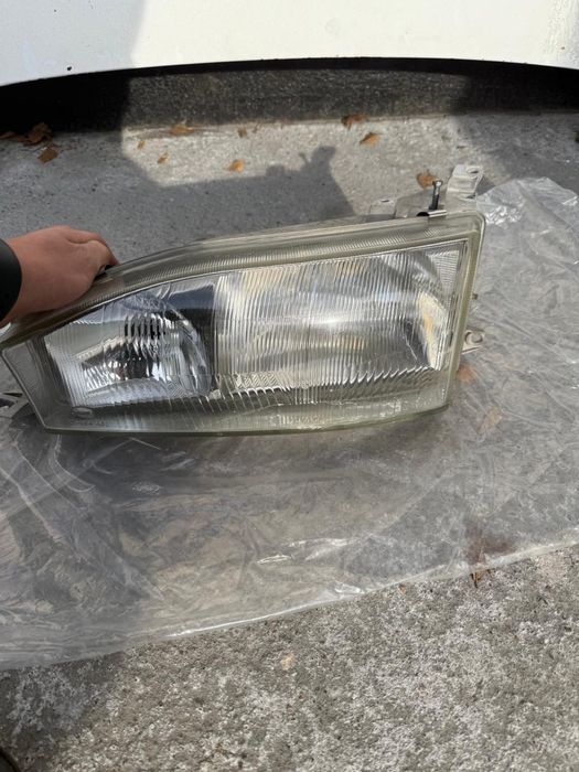 Продам фары на Camry