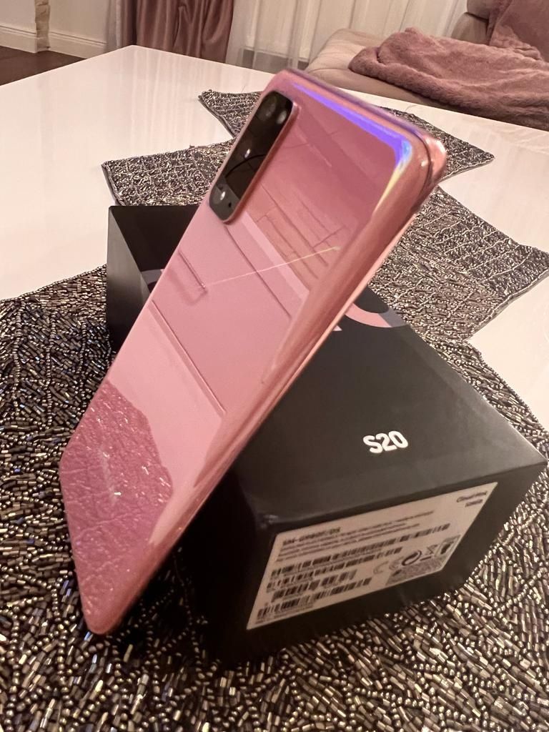 Samsung Galxy S 20 Pink