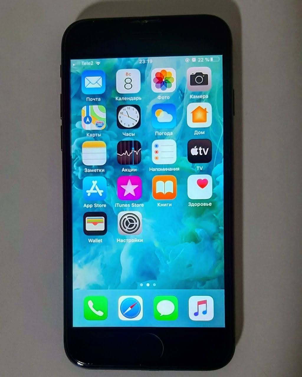 iPhone 8 продам телефон