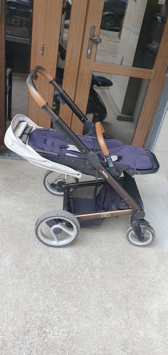 Mutsy IGo+ 2 аксесоара в същият цвят-чадър и зимно покривало