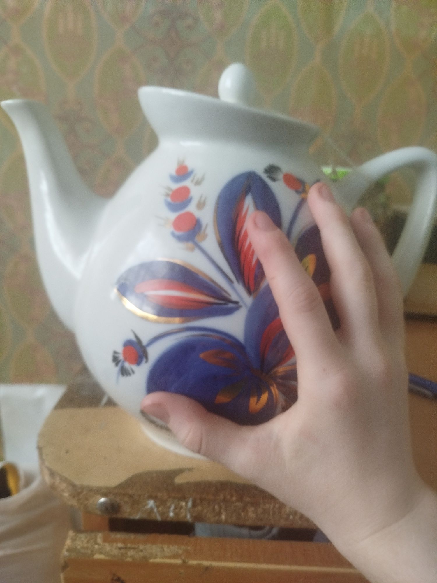 Очень большой чайник