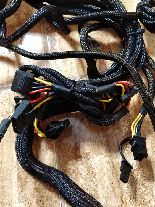 Захранване за компютър 650w Corsair Gold