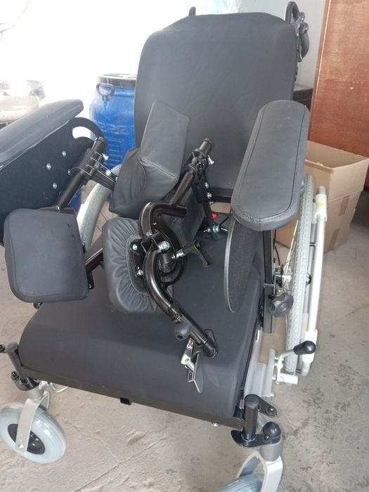 Коляска инвалидная