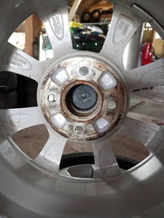 ШКОДА СИТИ джанти със летни гуми 175/65/14 5J ET35 4x100 цо56,1