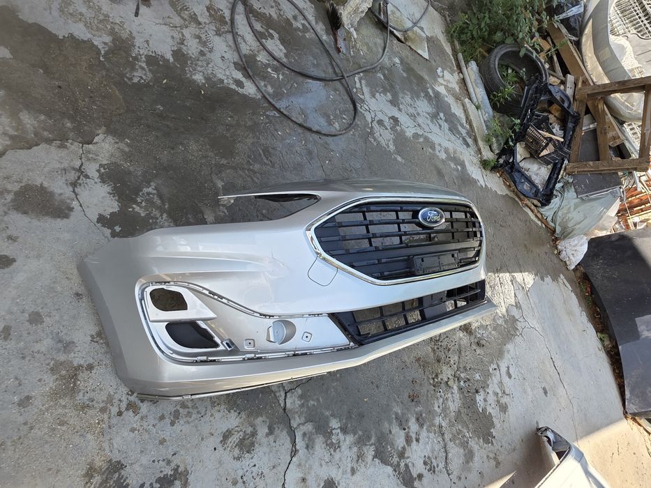 Ford focus facelift 2023 предна броня Titanium 3бр