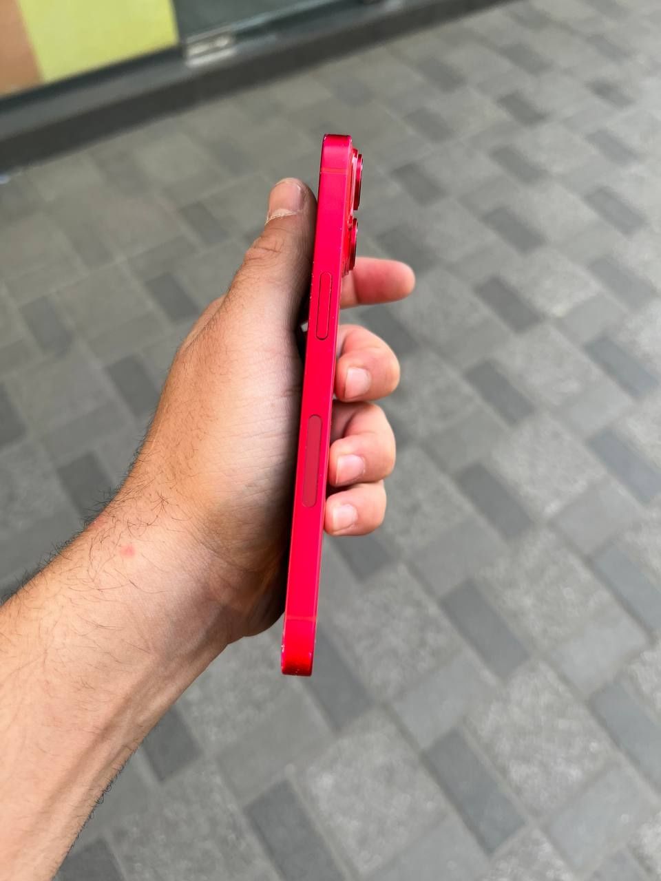 Iphone 14 red product
