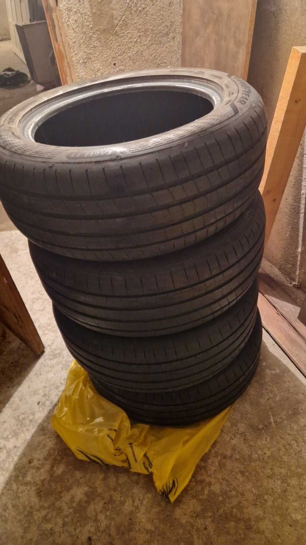 Летни гуми GOODYEAR EAGLE 17"- 4 бр., 300 лв.