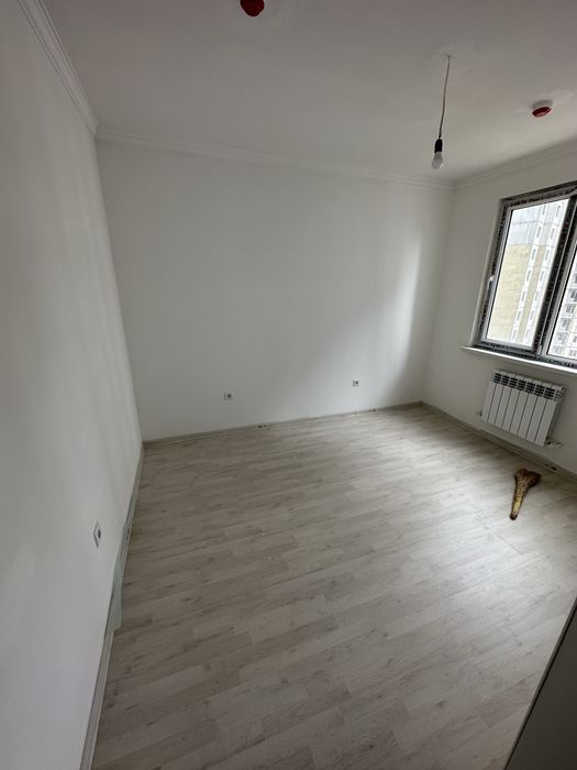 Srochno sotiladi Olmos Maxallasi 3 xona 72 kvadrat 55.000$