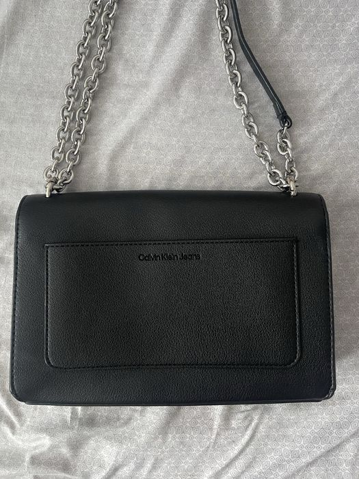 Оригинална дамска чанта Calvin klein
