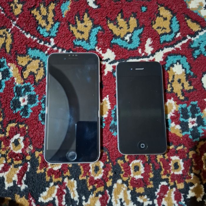 В отличном состояний iphone se2020 iphone 4s