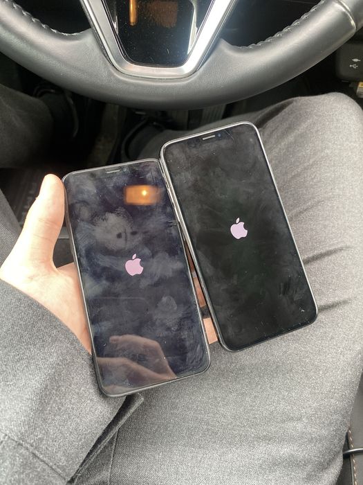 Продам два Iphone X 10