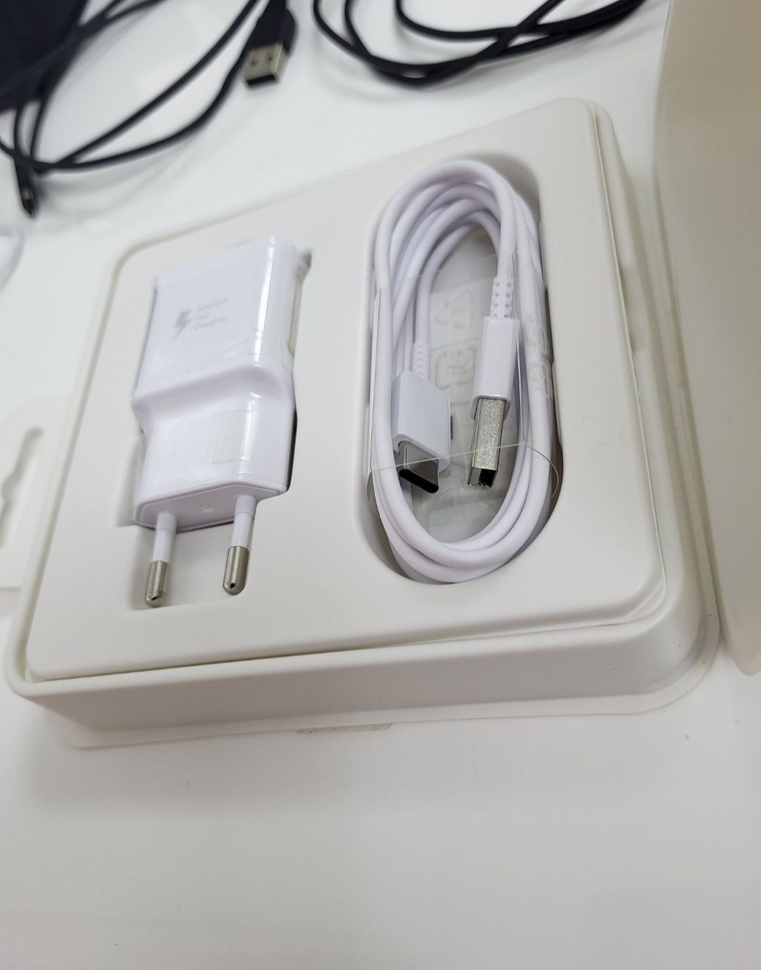 Incarcator samsung fast charger Type-C 

Prețul este fix