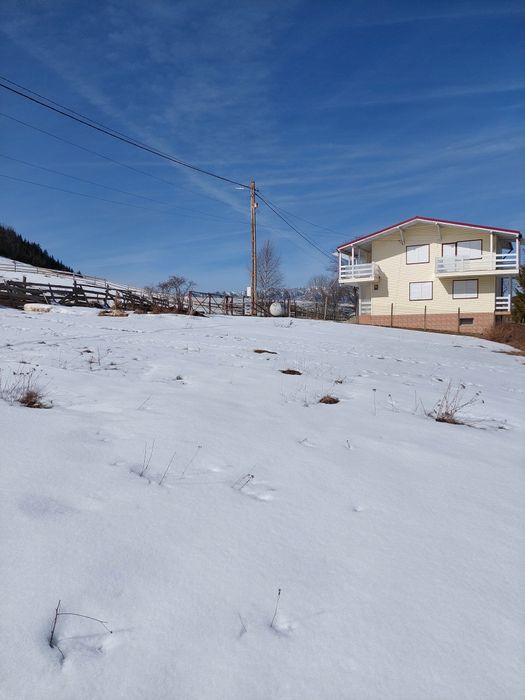 Nou ... Vând teren INTRAVILAN în Fundata.