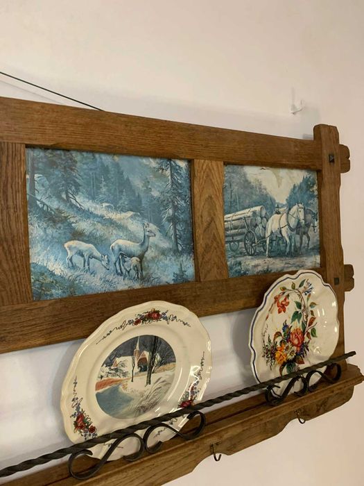 Cuier cu suport de farfuri