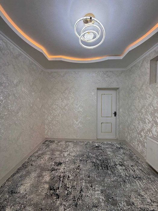 Vagzal hududida kvartira zudlik bilan sotiladi!