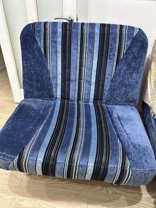 Продаются два кресла со сьемным чехлом