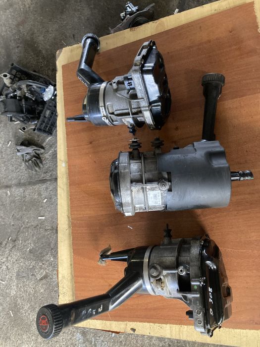 Peugeot 308 1.6 hdi 2008 година Ел Хидравлична Помпа