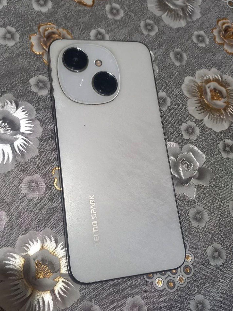 Arzon telefon 600 ming Tecno spark Арзон телефон 600 минг