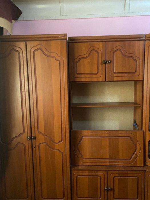 продается сервант