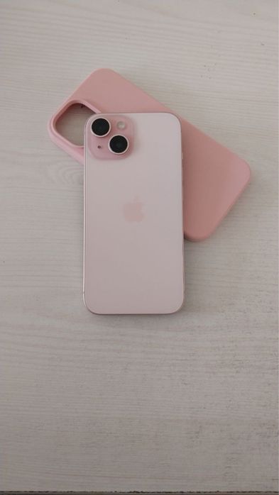Iphone 15 pink. 89% yomkost. 128 gb