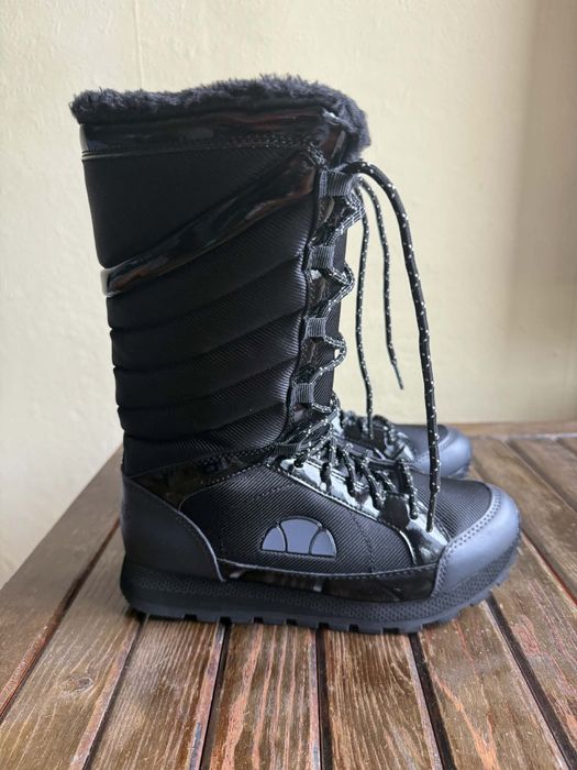 Спортни дамски апрески Ellesse