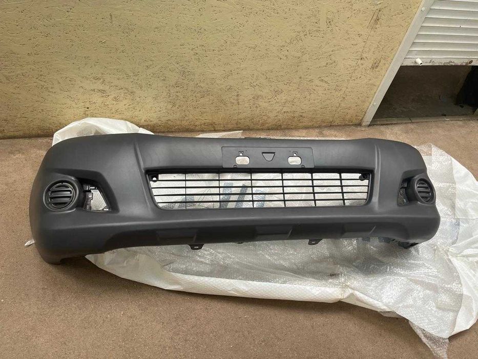 Бампер Тойота Хайлюкс 2012- (ТАЙВАНЬ)  /Toyota Hilux 2015