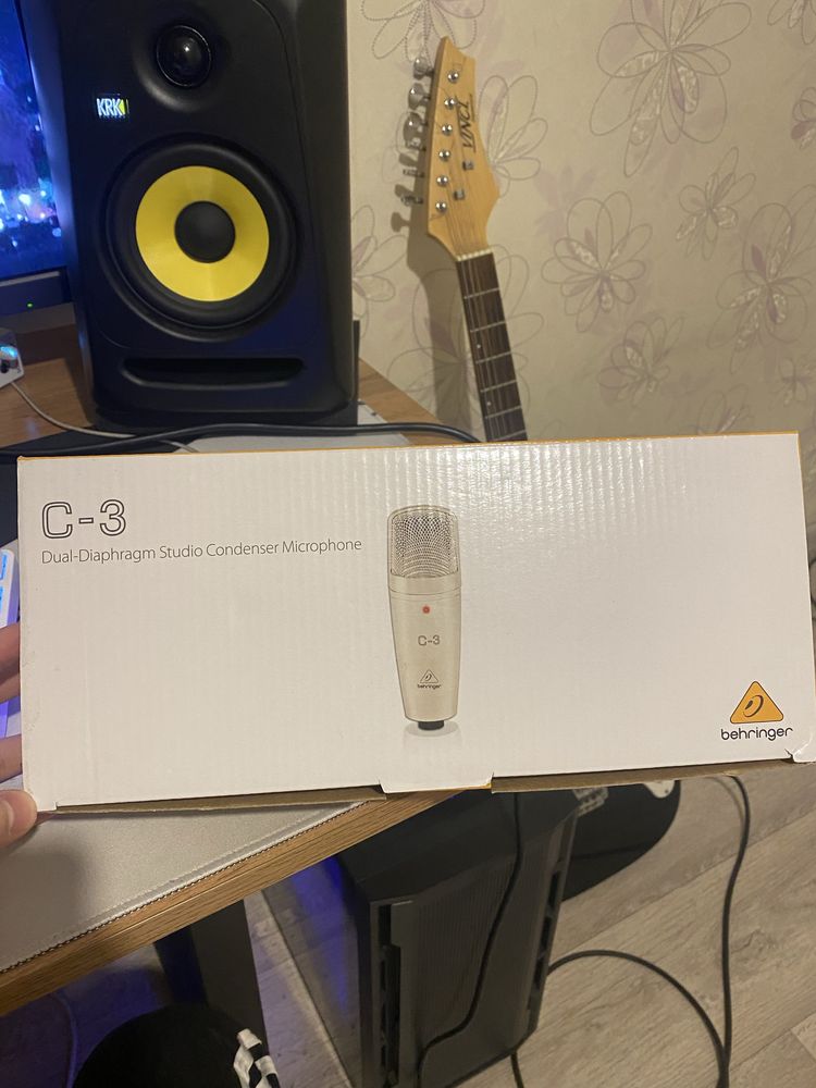 Конденсаторный микрофон Behringer C3