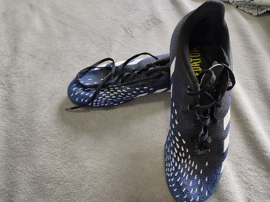 Бутонки Adidas Predator Freya 44 номер