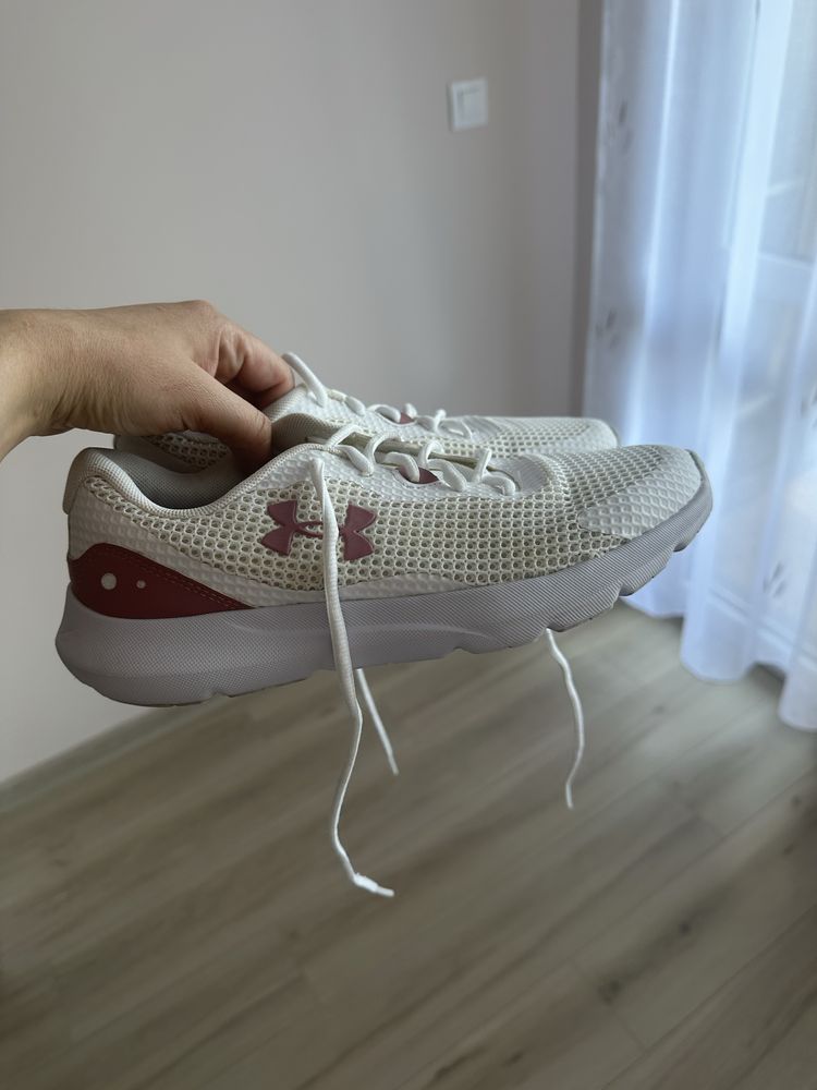 Маратонки under armour