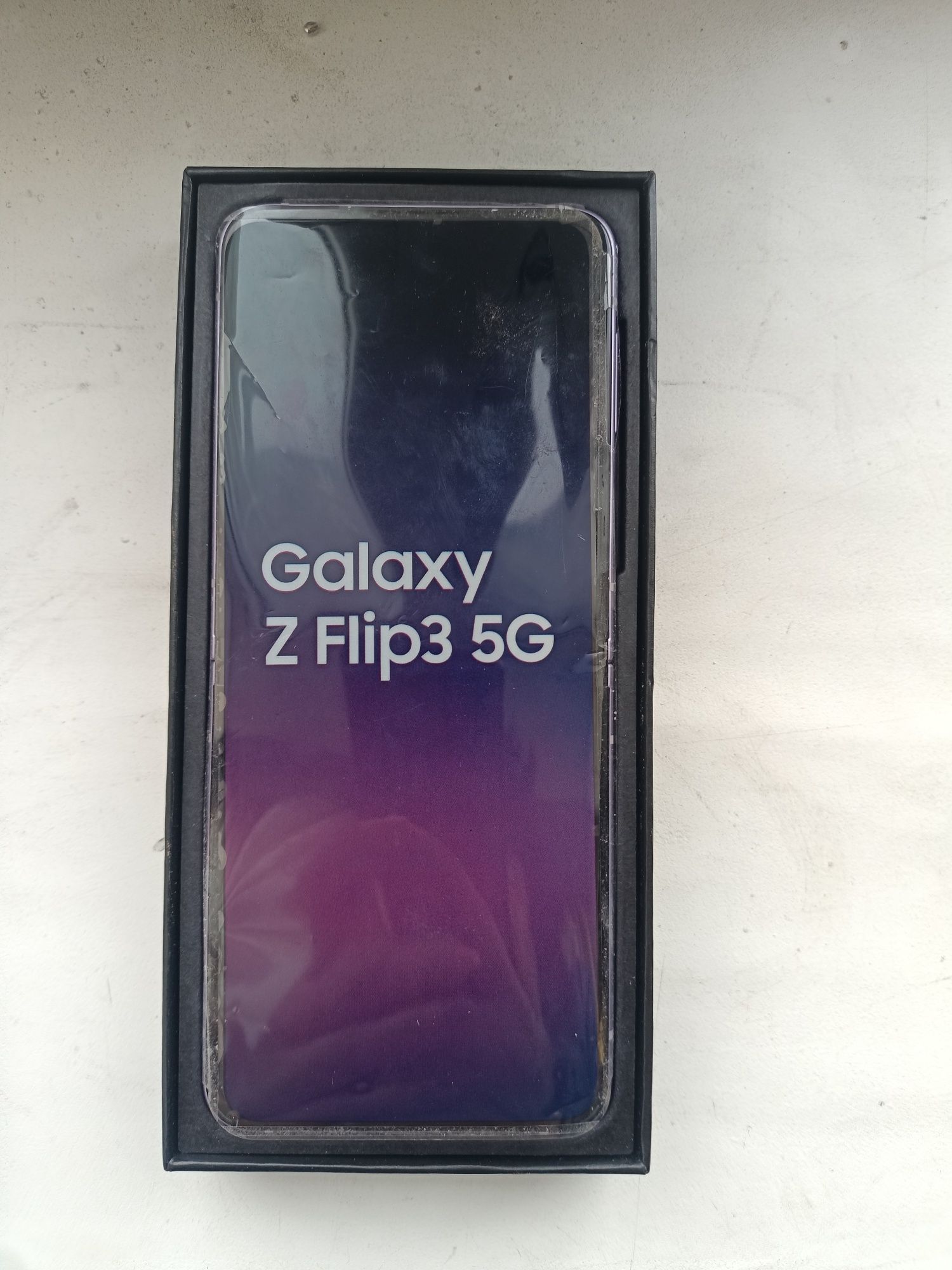 Samsung galaxy flagma Z 3 256Gb.сиреневый