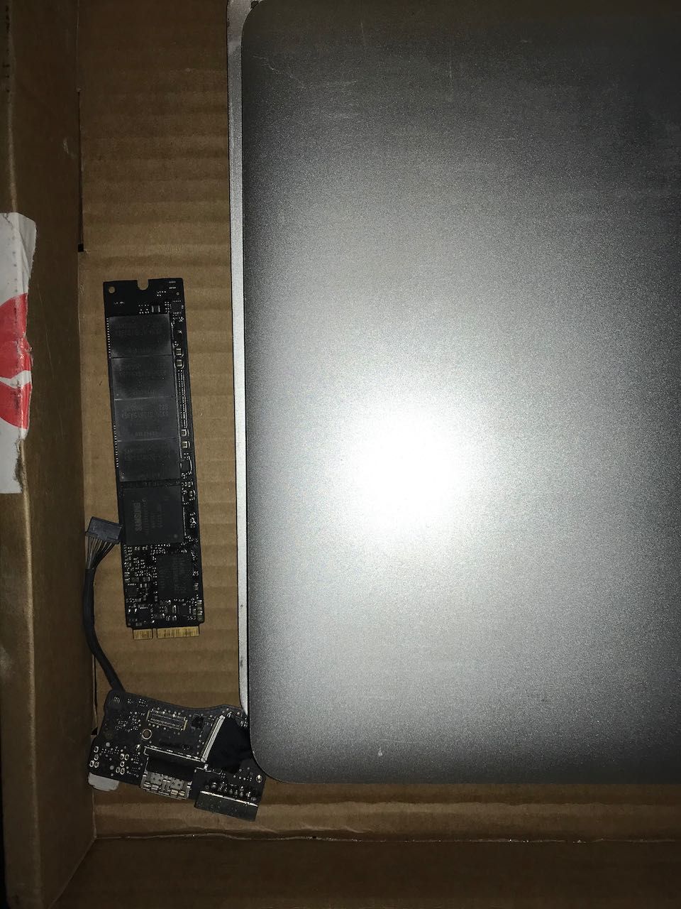 MacBook Air "Core i7" 2.0 13" (Mid-2012) за части