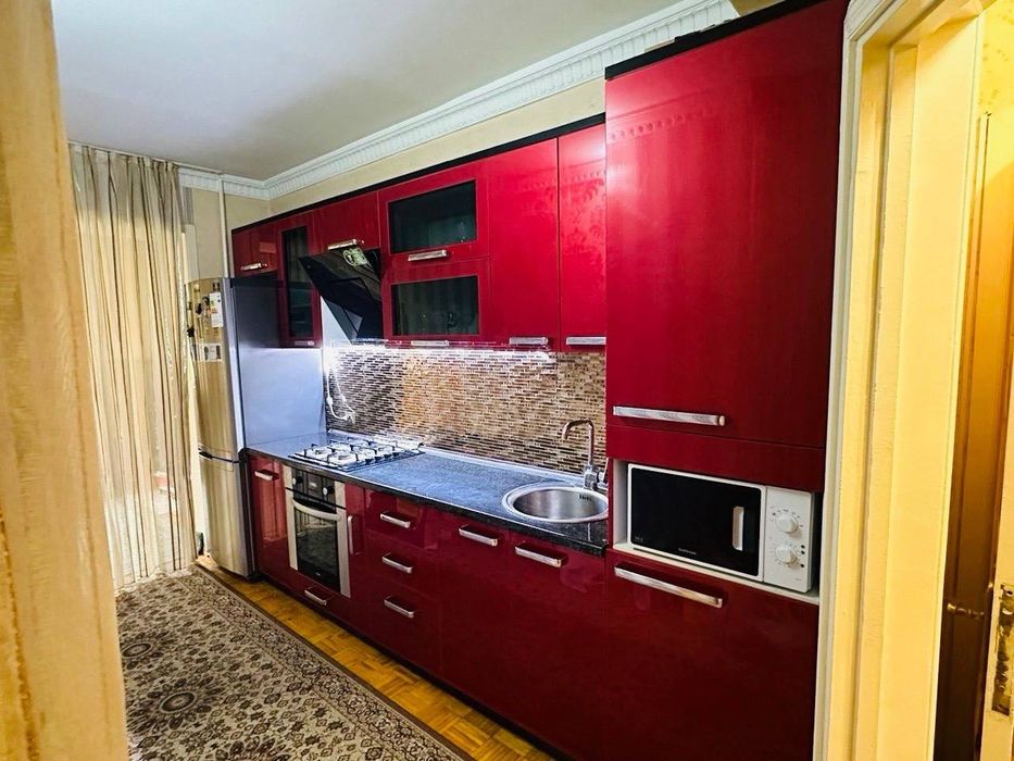 Садык Азимова 2х-комн 77серия