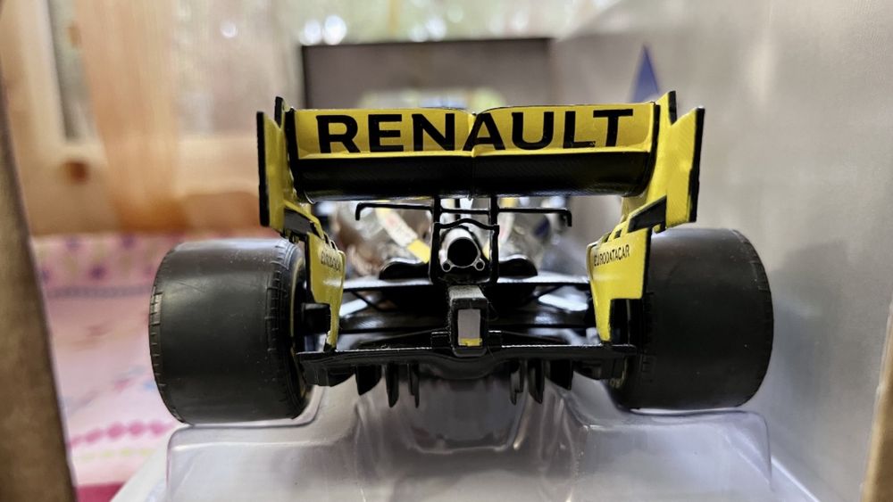 Macheta formula 1 f1 scara 1/18 Renault RS 19 din 2019