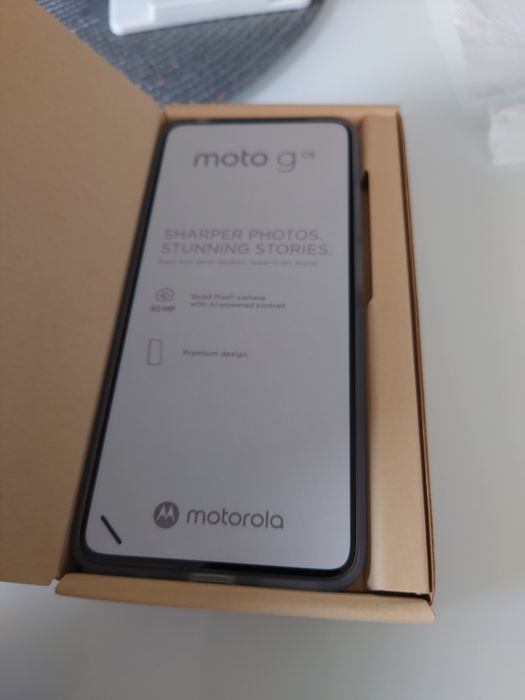 Моторола G нов с гаранция 19 месеца.неизползван с оригинален кейс