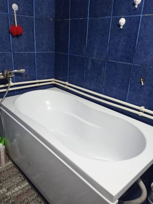 Cadă baie, este ca și noua.