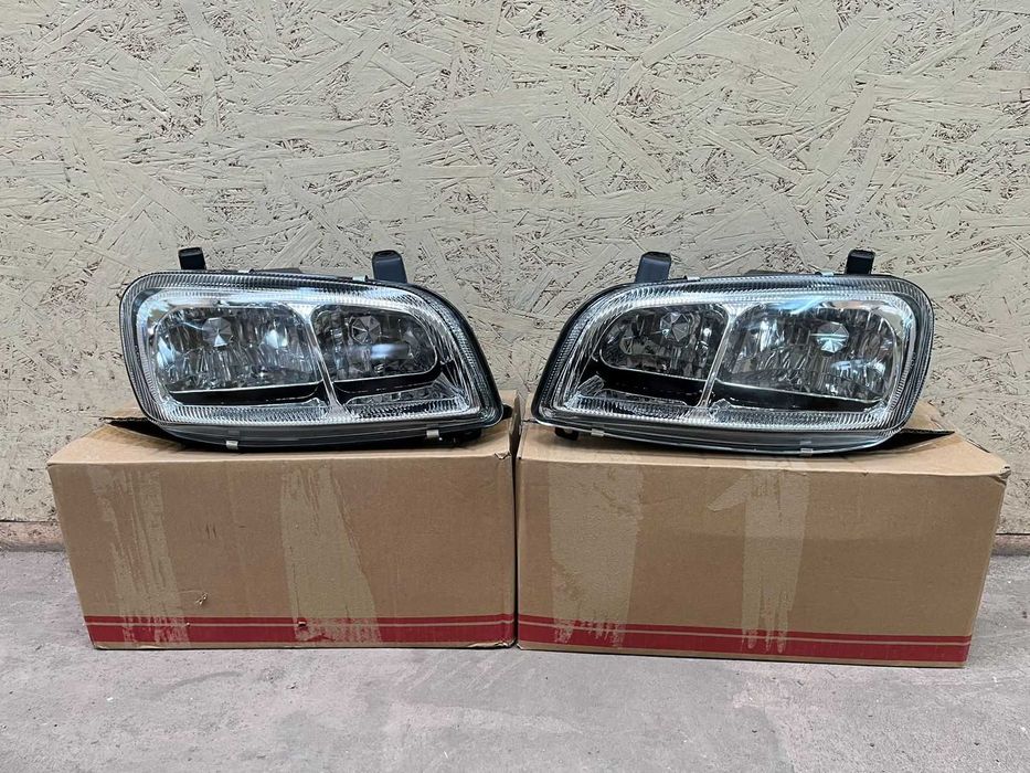 Фара на Тайота Рав4 1998- / Toyota Rav4 2000