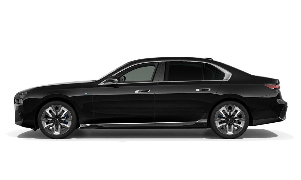 BMW 740i xDrive (G70) с гарантии в наличии