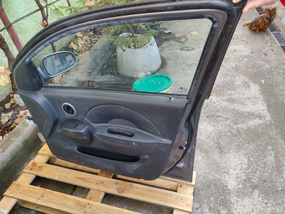 Ușa dreapta spate și piese Chevrolet aveo 1.2 8v