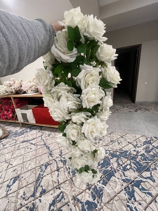 Oformleniya narsalari sotiladi