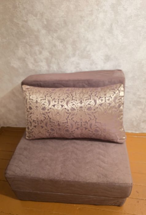 Бескаркосное кресло. Цена -30.000тг