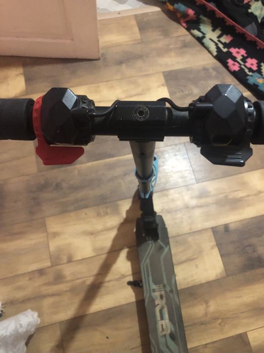 Vând trotinetă electrică rcb pentru copii