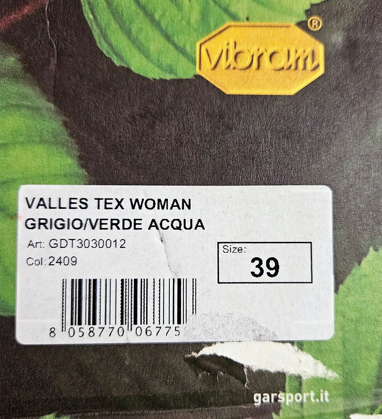 Дамски туристически обувки GarSport, подметка Vibram