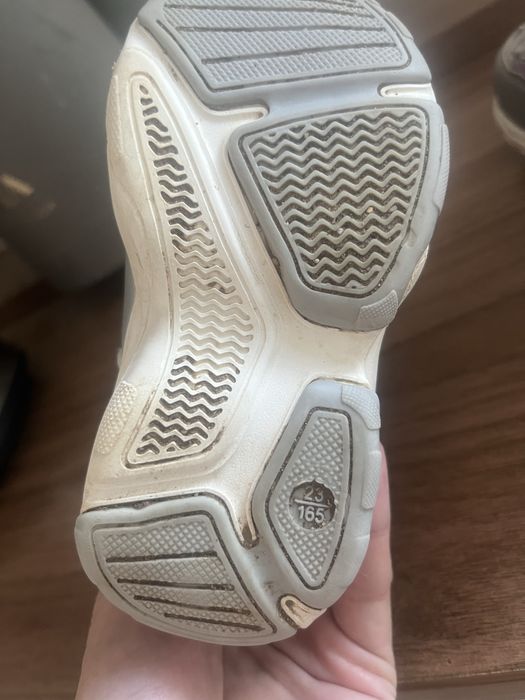 детский            қыз      балаға     етік.        сатылады.        .