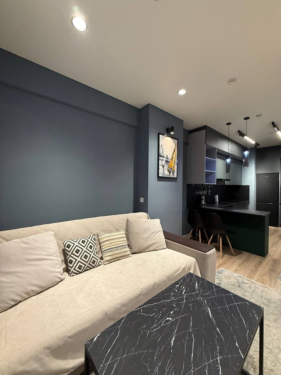 Продаётся 2 комнатная 50кв² квартира ЖК Akay City,Дархан,Хамид Алимджа