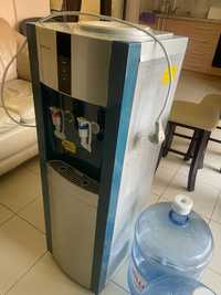 Кулер для воды без холодильника AquaVista